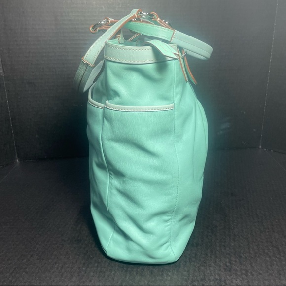 VTG Gorgeous Coach Leather Tote Robin’s Egg/Tiffany Blue NEAR PERFECT IMO Read! - Picture 5 of 16